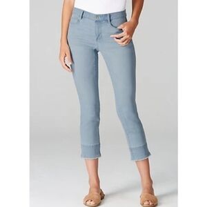J. JILL Cropped Denim Jeans Light Wash With Frayed Hem Detail 4